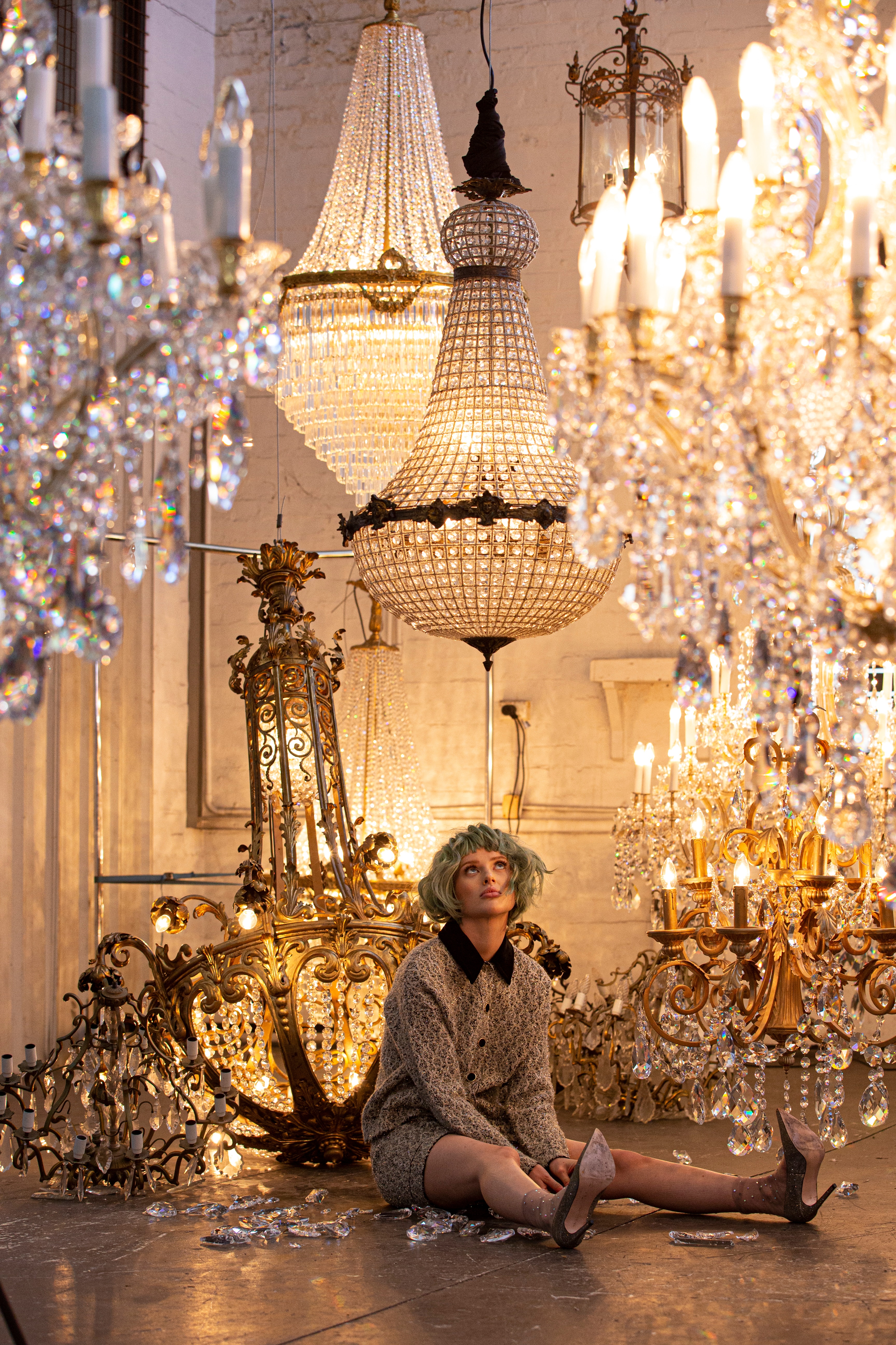 Luxury crystal chandelier hire for Sydney events — Chandeliers to Die For