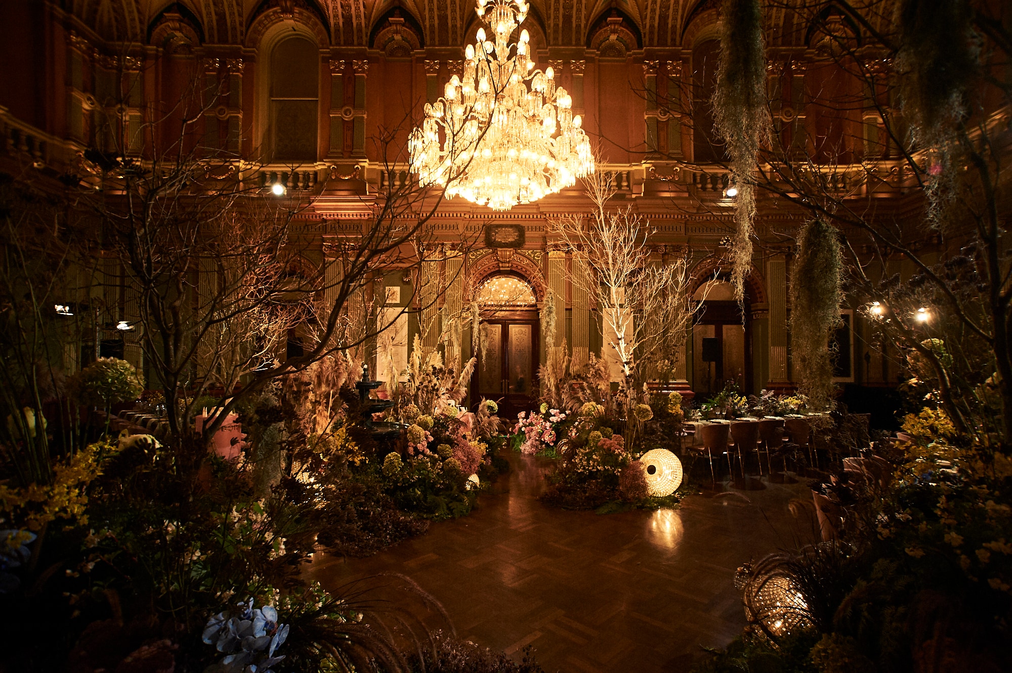 Crystal ceiling chandeliers at a luxury Sydney event — Chandeliers to Die For